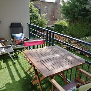 Au Calme, 100m écluse, Balcon, Garage, Wifi , Dinard France
